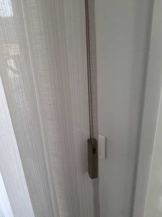Cortinado pendente com calha em inox