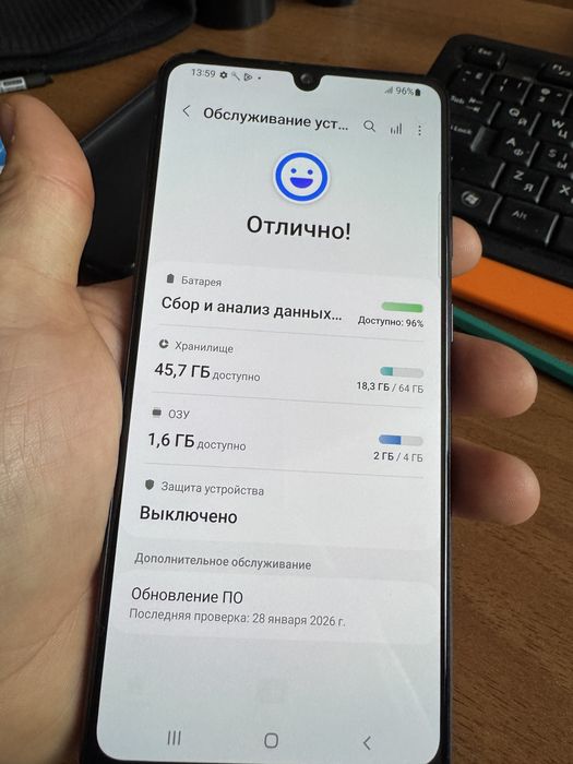 Samsung A31, 4gb оперативы, 64gb встроеная + слот.