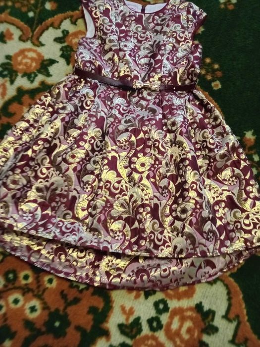 Нарядные платья  на девочку