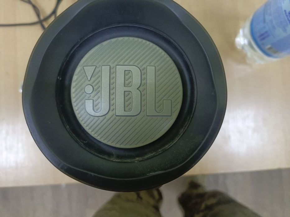 Продам б/у колонку Jbl Xtreme 2