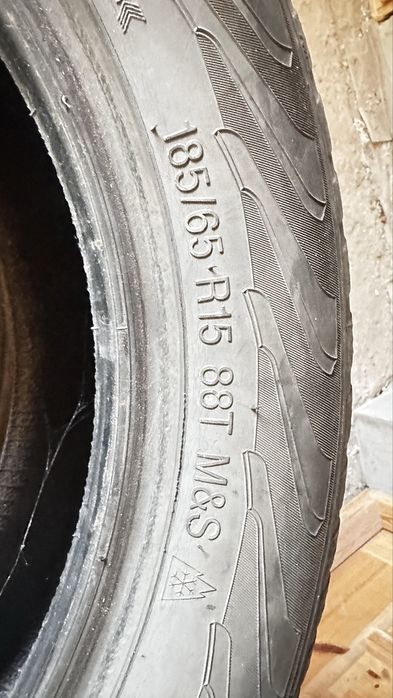 Продам резину 185/65 R15