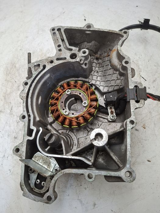 Piaggio 500 mp3 pompa wody alternator dekiel