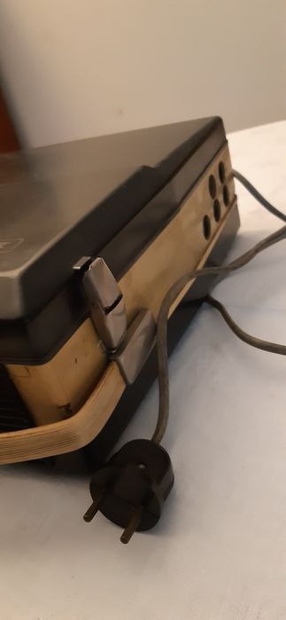Magnetofon Tesla B42 szpulowy