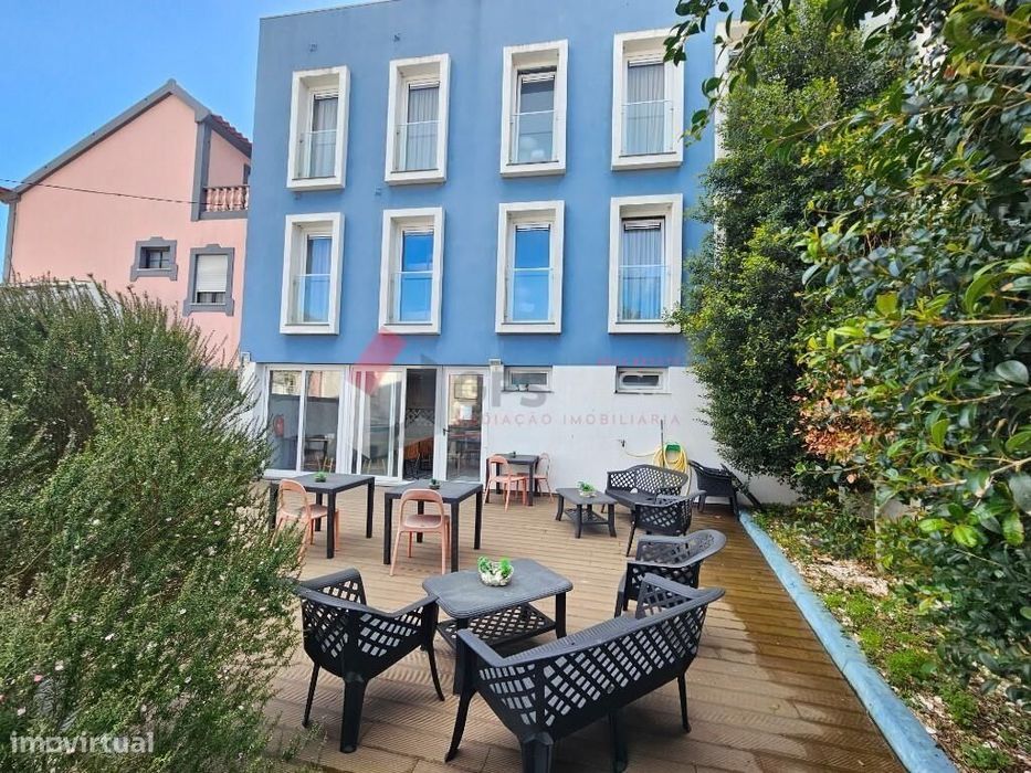 Hostel à Venda no Centro da Praia da Vitória!