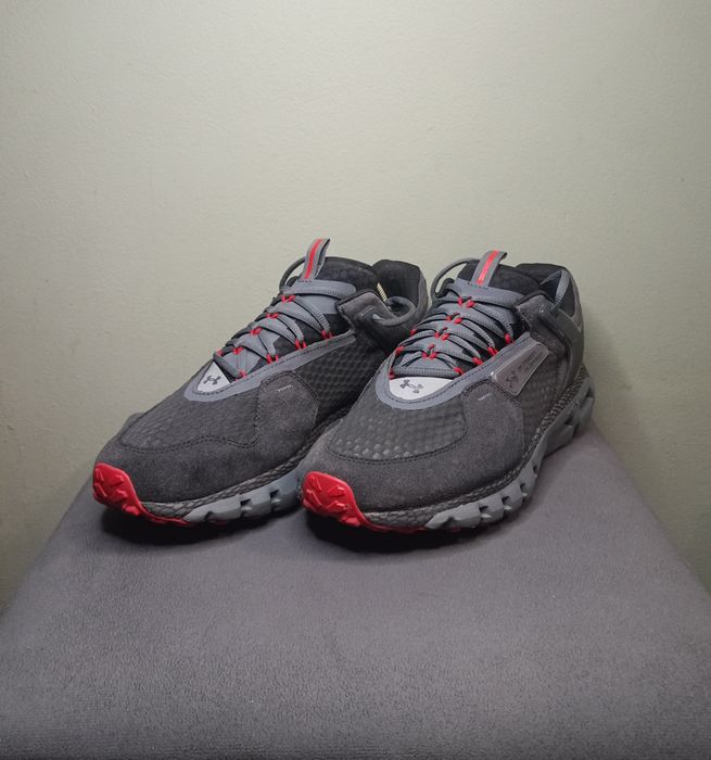 Trekkingi Under Armour, rozmiar 44,5.