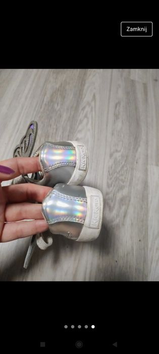 Buty srebrne motylki