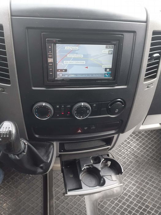 Wynajem busa dostawczego Mercedes  Sprinter 2.2