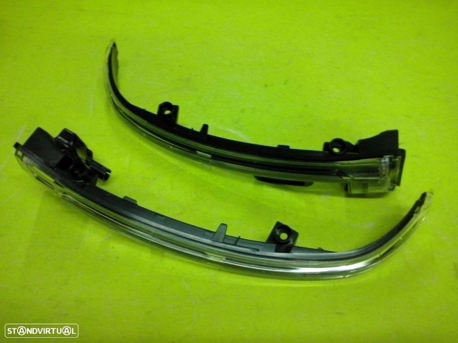 Farolins dos espelhos Peugeot 308 anos 2013 -- NOVOS