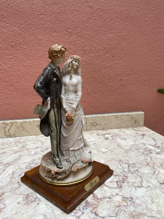Casal de noivos em Marfinite – Presente encantador