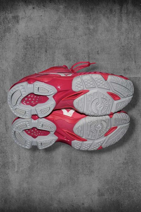 Damskie buty halowe siatkarskie Mizuno Wave Bolt 7 r. 37