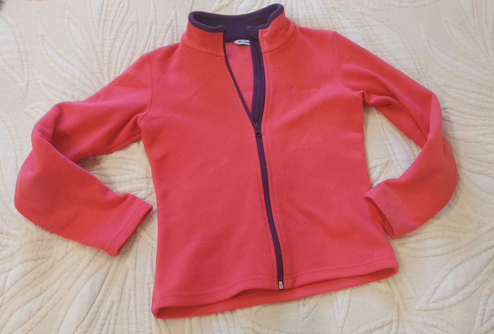 Фліска на дівчинку