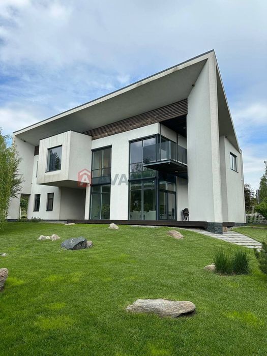 Сучасний маєток у Волоському- простір, комфорт і повна автономія!