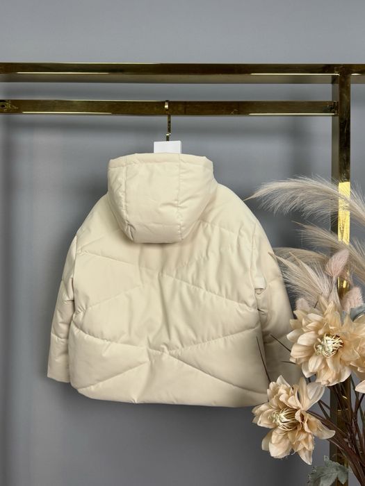 Куртка для дівчинки 104, 110, 116 см. на весну стьогана курточка