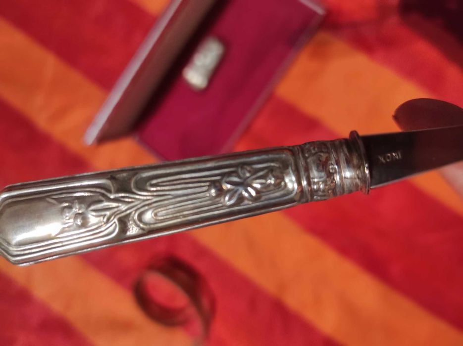 Colher antiga com argola de guardanapo em prata – Com estojo original