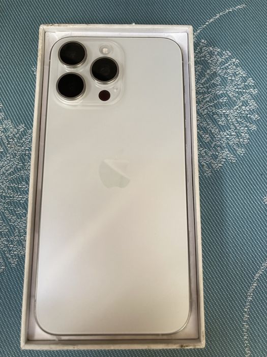 Продам iPhone 15 Pro Max 256gb r-Sim e-Sim