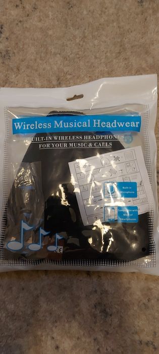 Czapka Glovi BG1U Wireless Musical Headwear