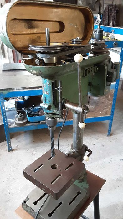 Maquina Engenho de furar de coluna