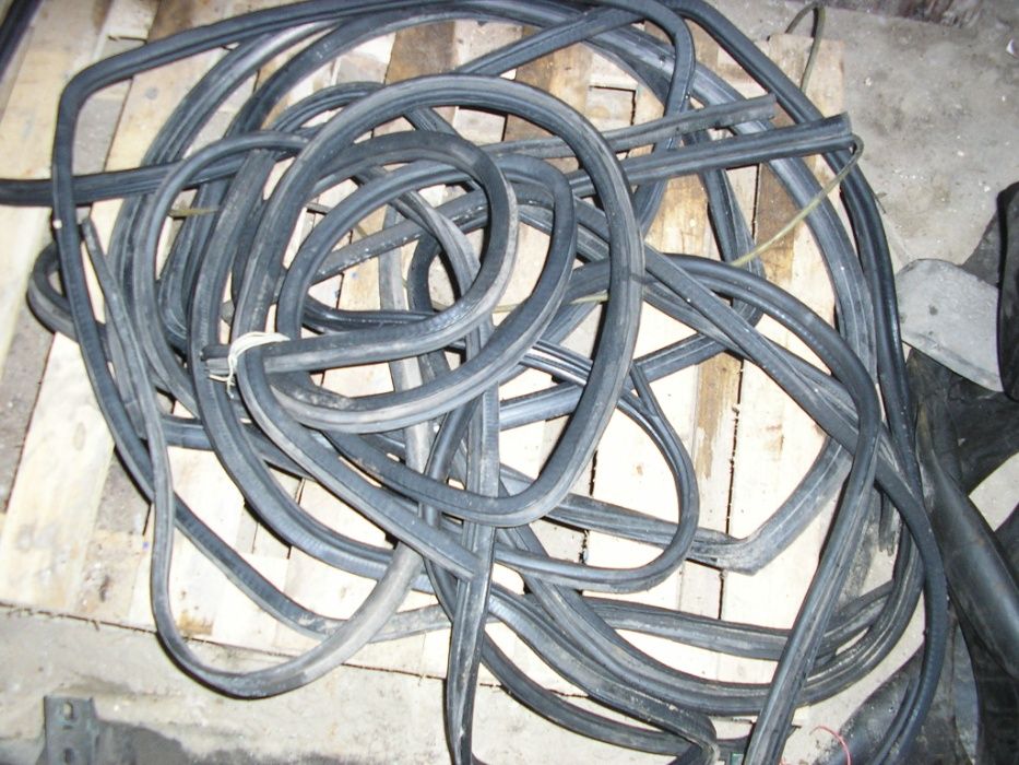 Продам уплотнители (разные) на ЗАЗ Таврия,Славута,Сенс