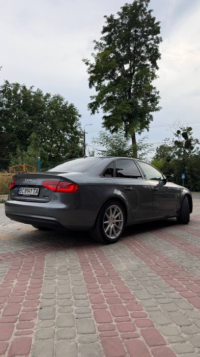 Audi A4 2013 VIN WAUBFAFL7DN043089 фото оголошення 2 з 6