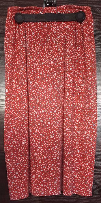 Spódnice na cieplejsze dni. Dodatkowo spódnica i golf gratis!