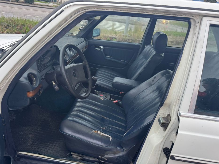 Mercedes 300D (3000)