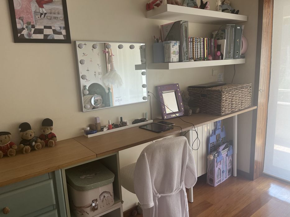 Quarto pinho menina