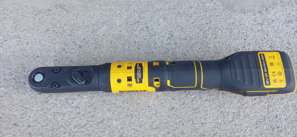 DEWALT 18V 1/2" Grzechotka Klucz 101,7 Nm