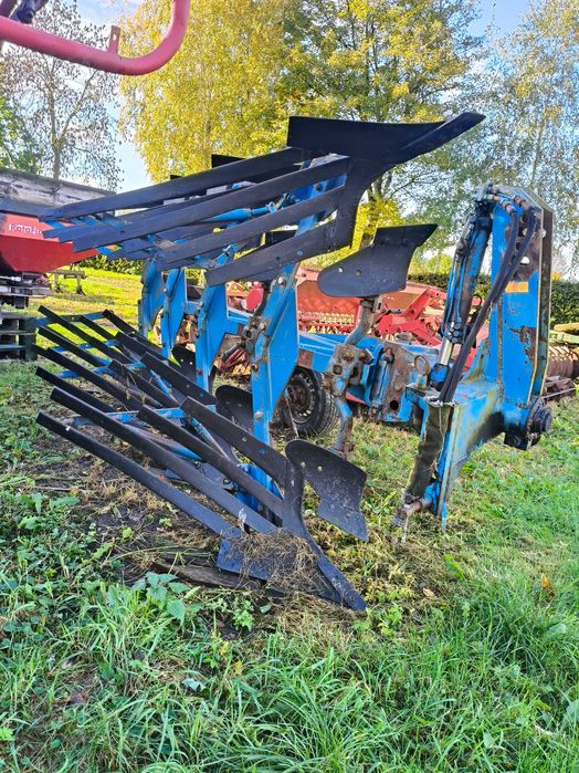 Pług obrotowy 4 skibowy
