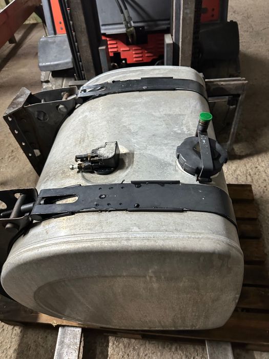 Бак паливний Вольво фш