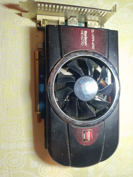 Продам відеокарту hd 6770 1gb