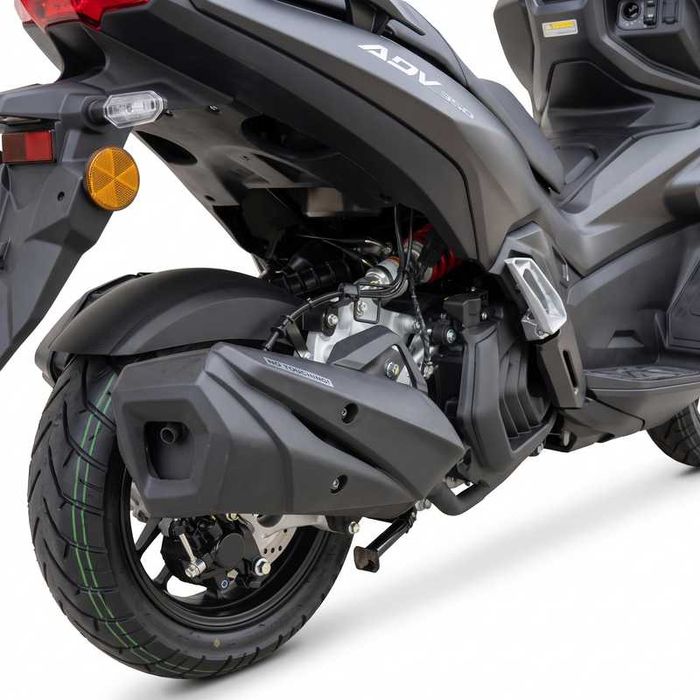 Scooter Linhai Buck 125 ADV Nova | ABS + TCS | Topcase incluída