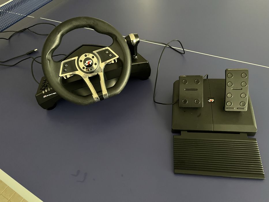 Volante com pedais para ps4 e pc