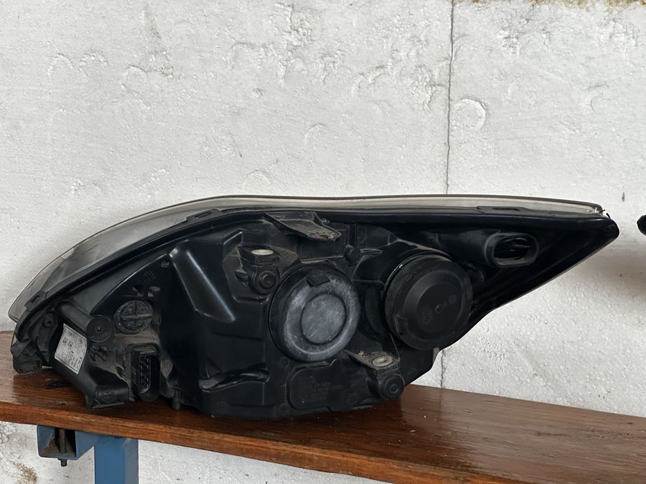 Фари Ford Focus 2