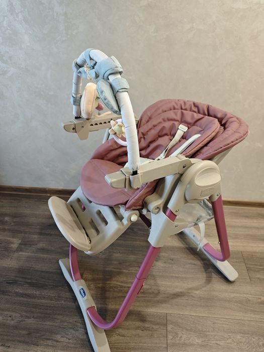 Дитячий стільчик для годування Chicco