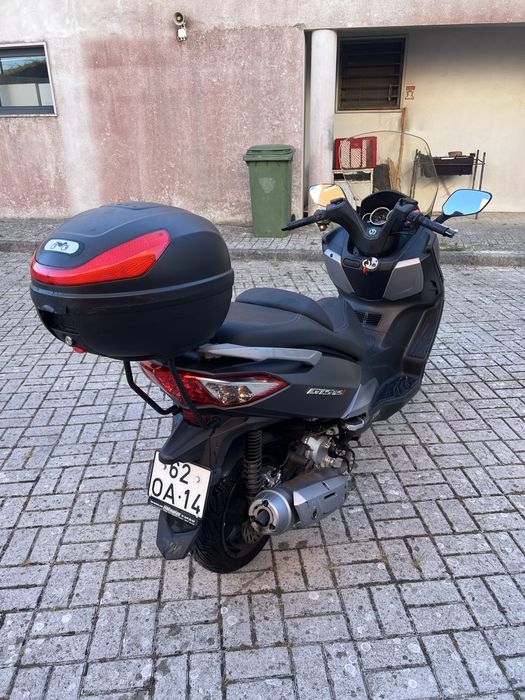 Sym GTS 125 Evo preta