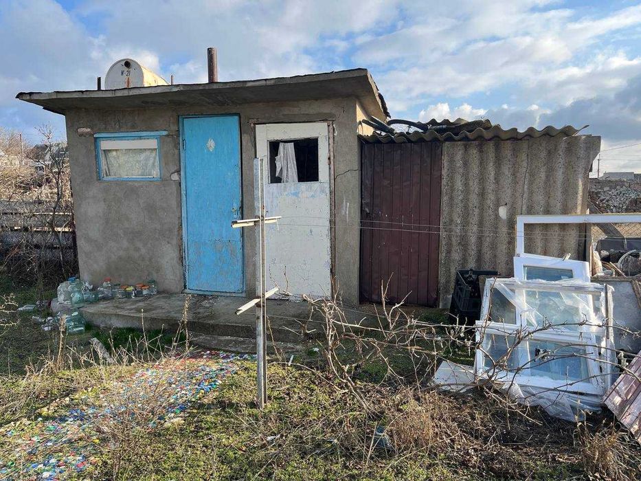 Продам  2-х эт. дачу с приватизированным участком за  Матвеевкой