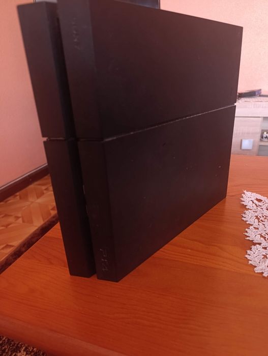 Ps4 usada com acessórios