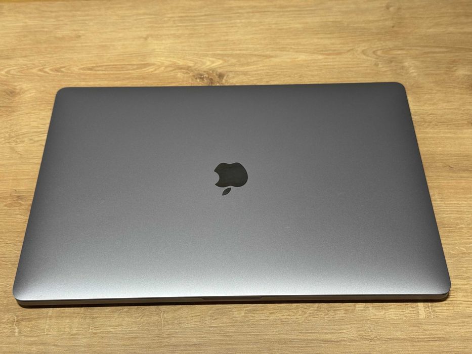 2019 Macbook Pro A2141 i7-9750H 6x 2.6 32GB 512GB SSD 16"