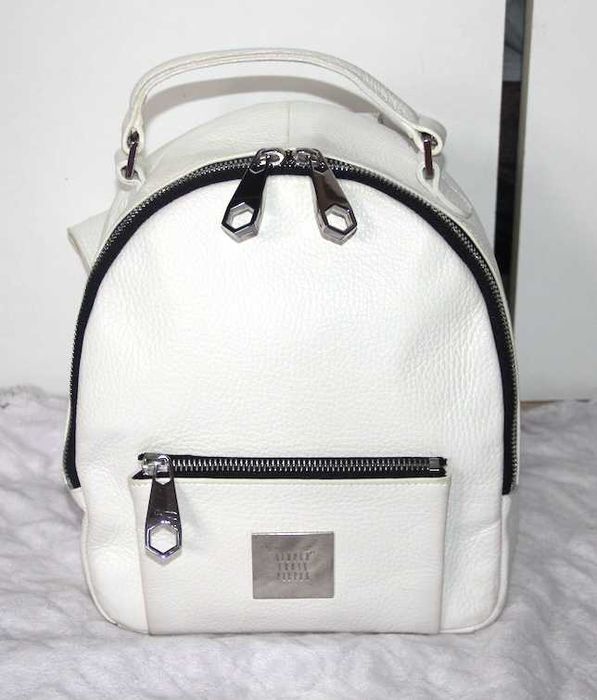 simple biały plecak skóra skórzany biała naturalna badura gcds massimo