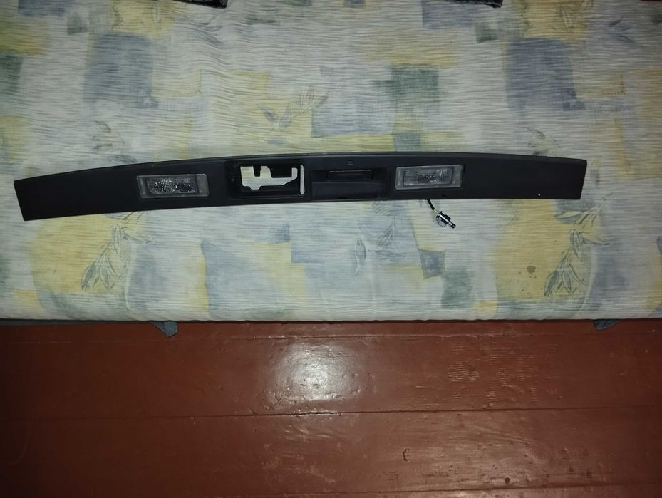 Планка підсвічування номера багажника Шевроле болт 2017 прем'єр