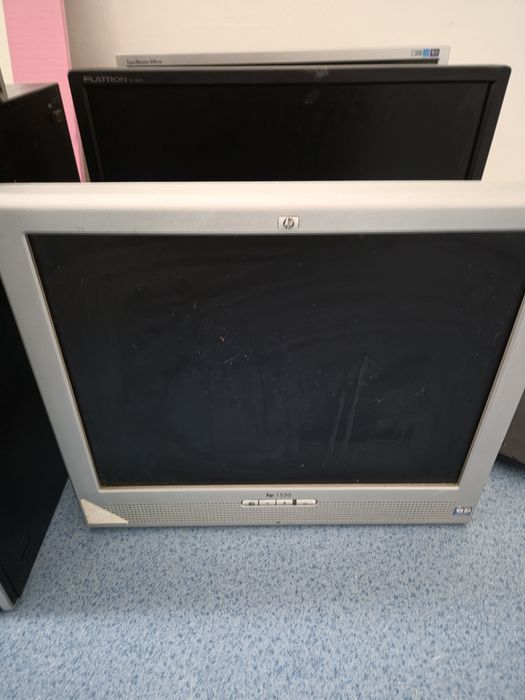LCD Computer Monitors – Various Brands446683122458972162