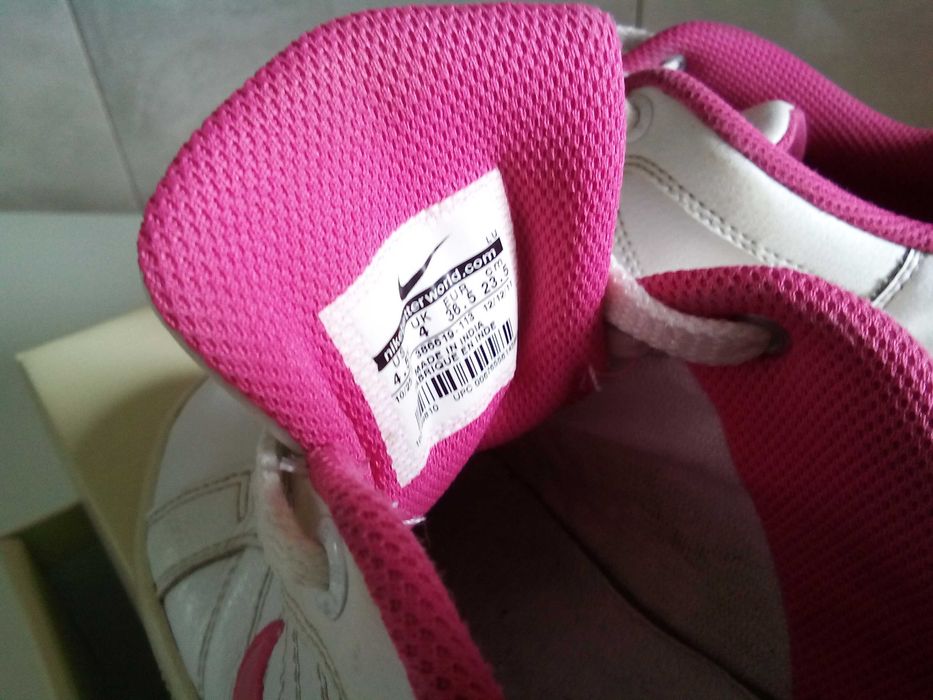 Obuwie damskie sportowe NIKE rozmiar 36,5