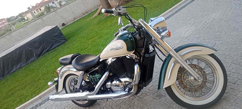 Moto Honda Shadow