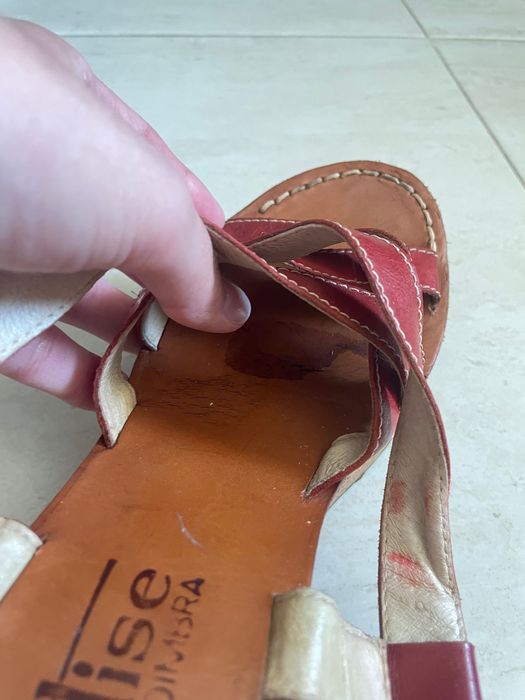 Sandálias vermelhas de pele da Valise