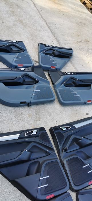 Cayenne 958 дверные карты салона