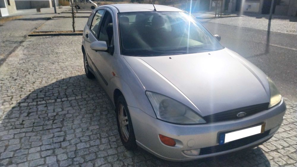 Ford Focus 1.4i 16v Ambiente