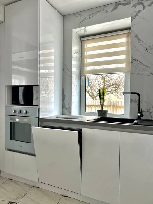 Продаж! Котедж з ремонтом 116 м² + 5 соток. Пустомити, вул. Свободи