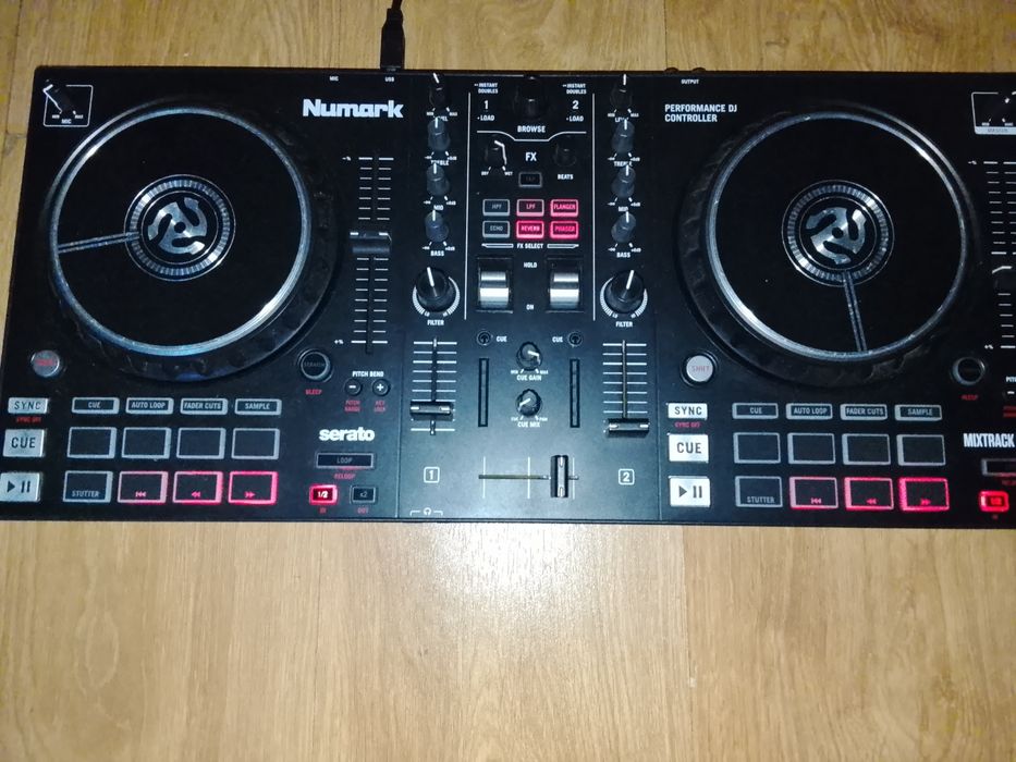 Mesa de mistura Numark