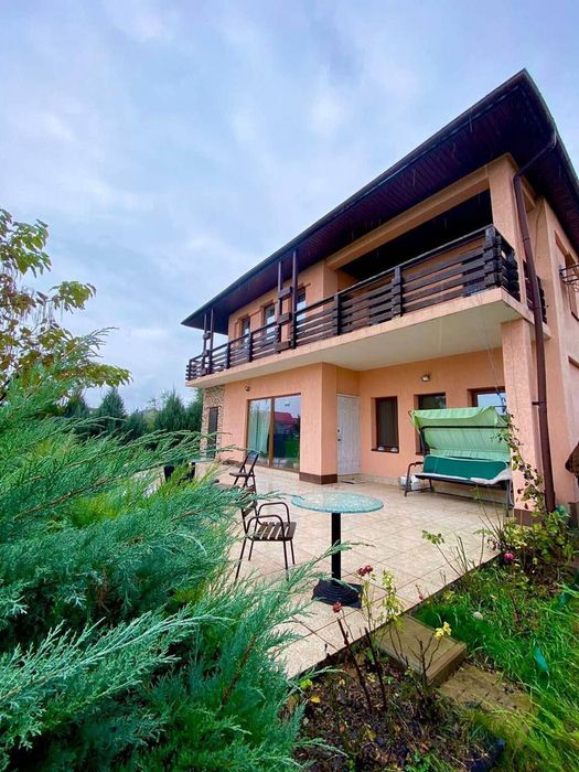 Продам дом у реки 221 кв,м. ул Короткая 39 м,  пгт.Подгородное,