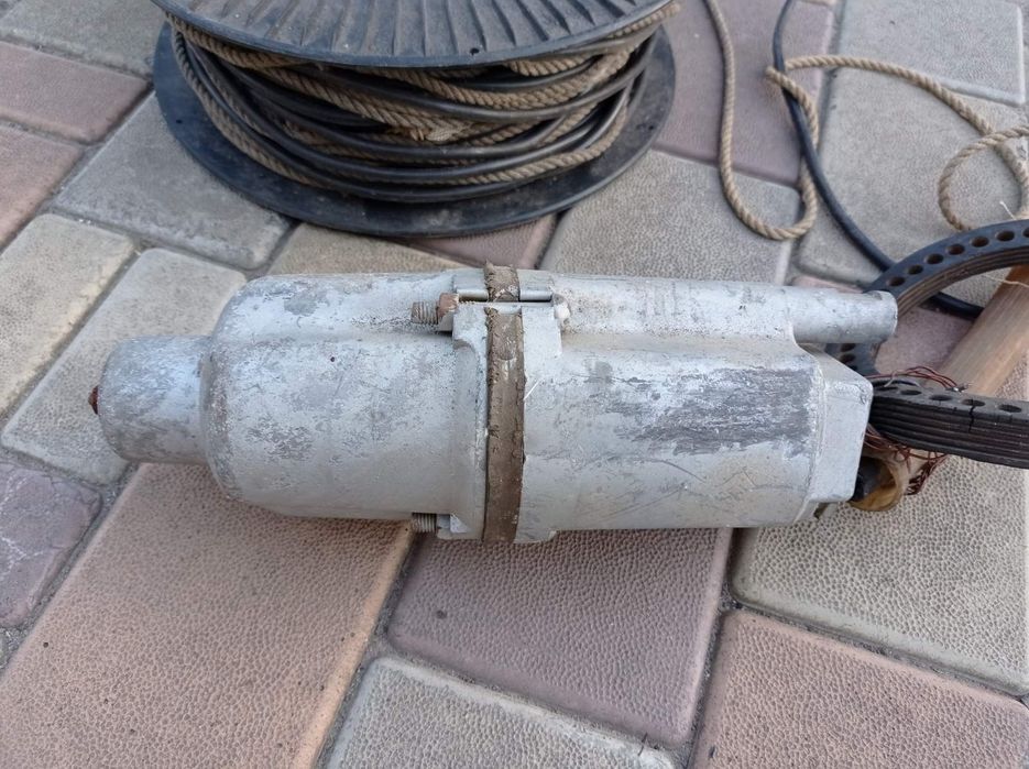 Электронасос глубинный водяной "Малыш" с 22 метрами провода.